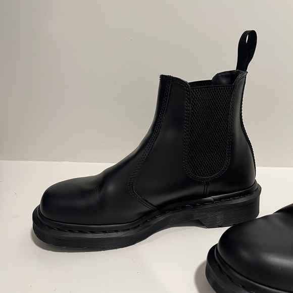 Dr. Martens 2976 Mono Chelsea Boots Black Women’s Size 7 US - Picture 5 of 11